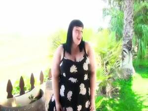 bbw brunette piss - BBW brunette peeing with pressure outdoor