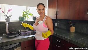 mature latina house cleaner - cleaning latina maid - Gosexpod - free tube porn videos
