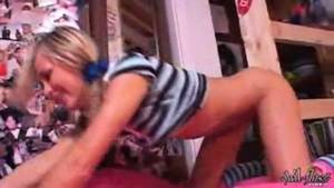 Kasia Femjoy Porn - Kasia fucks a dildo