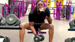 big dick working out - MY DICK FELL OUT WHILE WORKING OUT - XVIDEOS.COM