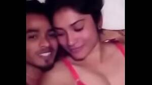Desi Indian Couple - Desi couple enjoying - XVIDEOS.COM