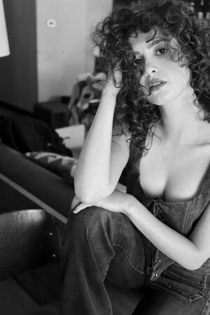 Laura Marano Porn Fucking - Laura Marano â€” The Bare Magazine