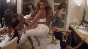 Beyonce Xxx - Beyonce's '7/11' Tops Urban Radio / Becomes Fifth #1 Single From 'Beyonce'  Era - That Grape Juice
