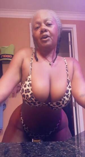 amateur ebony granny - Hood ebony granny shows off to Memphis trap music - ThisVid.com