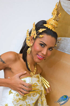 areeya ladyboy in outfit - Sexy Ladyboy Areeya in a revealing Thai costume - Pichunter