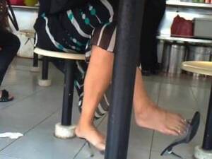 asian shoe dangle - Candid Asian Shoeplay Extreme Dangling Feet - anybunny.com