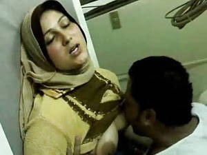 Hot Muslim Arab Porn - Beautiful Arab & Other Muslim Women