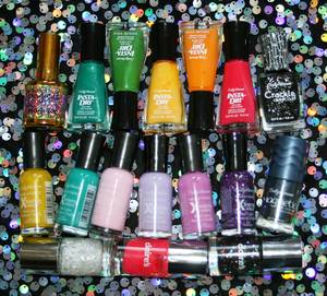 nail polish - Right, let's get to the polish porn, I've still only got my dodgy camera  that won't behave so I'm afraid the photos suck a bit.