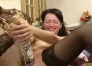 Funny Homemade Porn - Amateur - Homemade Bottling Girl - She's Funny | xHamster