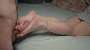 Feet Petite Porn - Petite girl shows Small Feet and did FootJob. I cum on her soles - XXXi.PORN  Video