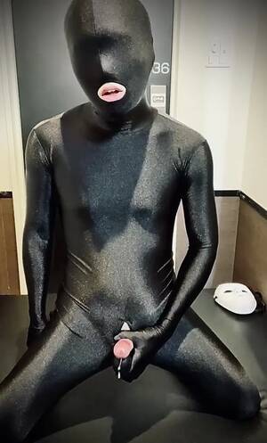Black Zentai Porn - Zentai lycra: Black Zentai Cum - ThisVid.com
