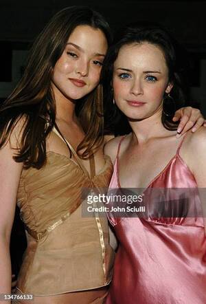 Alexis Bledel - 74 fotos e imÃ¡genes de Devon Alexis - Getty Images