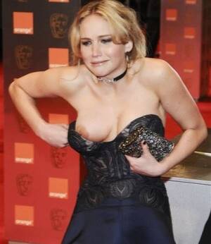 jennifer lawrence as tranny - Jennifer Lawrence Makes Big Moves, With Nudes Too!