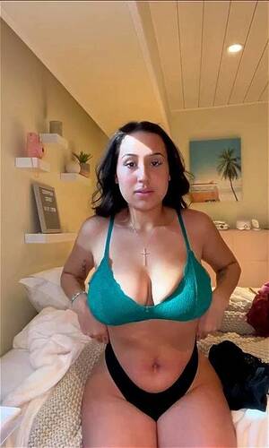 giant natural tits bra - Watch Big Tits Bra Try-On Haul - Big Tits, Big Tits Bra, Amateur Porn -  SpankBang