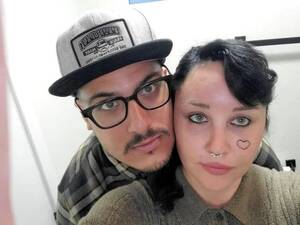 Amanda Bynes Smoking Meth - Amanda Bynes Apologizes For Accusing Her FiancÃ© Of Relapsing On Drugs And  Watching Disturbing Porn