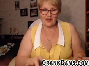 fat granny flashes - Its.PORN - Fat Granny Flashes Her Asshole on Cam