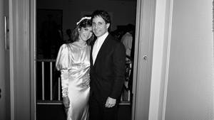 Carrie Fisher Profiles 8 Porn - Musician Paul Simon poses for a picture with Fisher in 1983. The two were  married