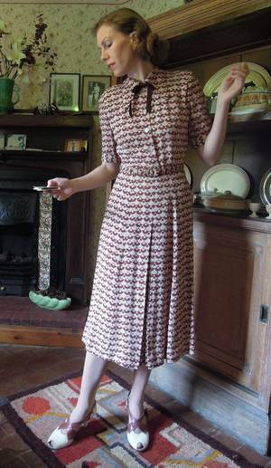 40s costume porn - 1930/40s Print Dress