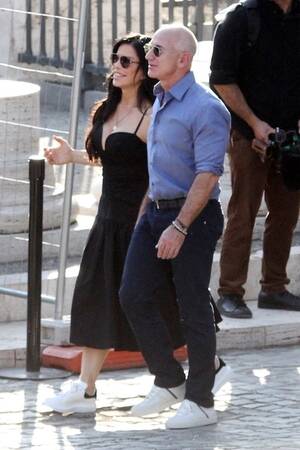 angela sanchez swinger sex videos - LAUREN SANCHEZ AIMS TO PLEASE â€“ Janet Charlton's Hollywood, Celebrity  Gossip and Rumors