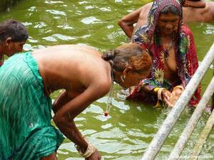 desi nude river - Indian women naked by the river - Indian Porn Pictures
