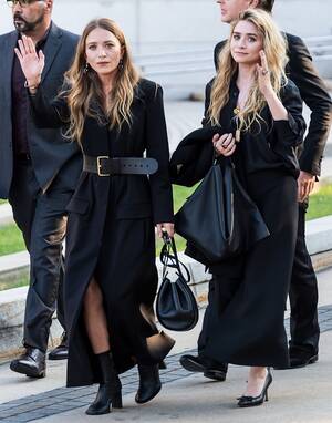 Mary Kate Olsen Xxx Porn - Mary-Kate And Ashley Olsen Spotted On Shopping Trip In West Hollywood