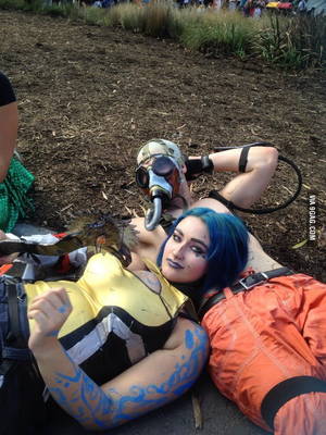 Borderlands 2 Krieg Maya - Cute Maya and Krieg cosplay from borderlands 2