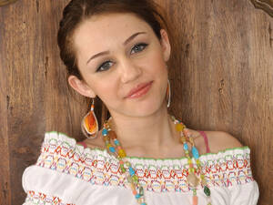 Mature Pussy Miley Cyrus - Miley Cyrus Uploads Shocking Fully-Clothed Picture To Instagram â€“ Waterford  Whispers News