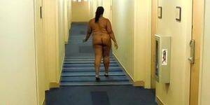 ebony nude hotel - Ebony Naked Hotel Hallway Walk - Tnaflix.com