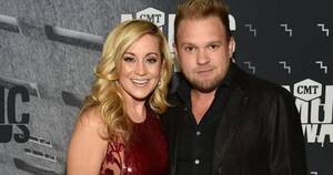 Kellie Pickler Porn - Kellie Pickler's husband Kyle Jacobs dies at 49 | Trending | fox23.com