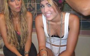 Miley Cyrus Porn Parody Cassidy - Miley Cyrus