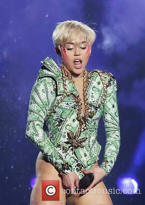 Miley Cyrus Porn Cum - Miley Cyrus | Biography, News, Photos and Videos | Page 10 |  Contactmusic.com