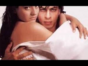 Kajol Xxx Shahrukh Khan - I M The Royalty Shahrukh Khan Kajol Kissing Scene
