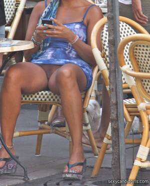 candid pantyless upskirt - No Panties Woman Creepshot â€“ Sexy Candid Girls