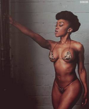 ebony art porn - A fit ebony queen.
