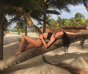 lesbian pissing on beach - Betty Meyer on X: \