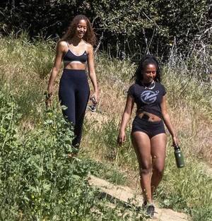 Malia Obama Pussy - Sasha and Malia Obama ðŸ˜®â€ðŸ’¨ : r/NYStateOfMind