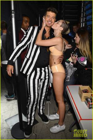 Miley Cyrus Nude Sex - Miley Cyrus: Nude Bra & Underwear at MTV VMAs 2013!: Photo 2937726 | 2013  MTV VMAs, Miley Cyrus Photos | Just Jared: Entertainment News