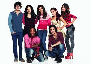 Leon Thomas Iii Victoria Justice Porn - Daniella Monet of Victorious Says Nickelodeon Sexualized Young Actors