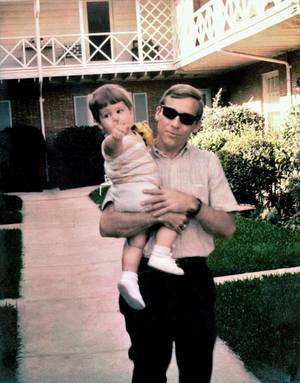 Mom Suspects Dad - Growing Up With a Gay Father â€“ Confessions from a Straight Son