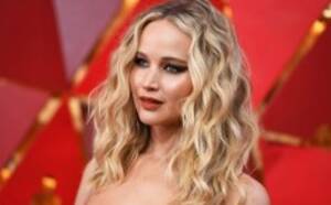 Ariana Grande Nude Lesbian - Ariana Grande Denies Authenticity of Alleged Leaked Nude Photos | Billboard  â€“ Billboard