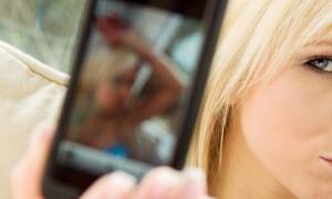 Blackmail Selfies - UK child protection officers receive one sexting-related case every day |  UK news | The Guardian