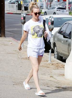 Kaley Cuoco Camel Toe Porn - 3234976