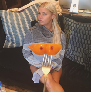 Jessica Simpson Ass Porn - Jessica Simpson goes topless as she teases fans with sexy picture of her  bum in a thong bikini | The Sun