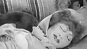 1920s Vintage Porn Shaved Pussy - Antique Porn 1920s - Shaving, Fisting, Fucking - XNXX.COM