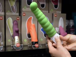 harmful effects of anal sex - Appropriate sex toys can help make partners more relaxed with anal sex