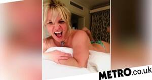 Hd Britney Spears Porn - Watch: Britney Spears films a nude photo shoot from her London hotel room |  Metro Video