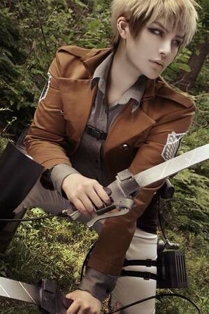 Cosplay Tumblr - Jean Kirstein cosplay | Levi x eren, Personnages, Cosplay