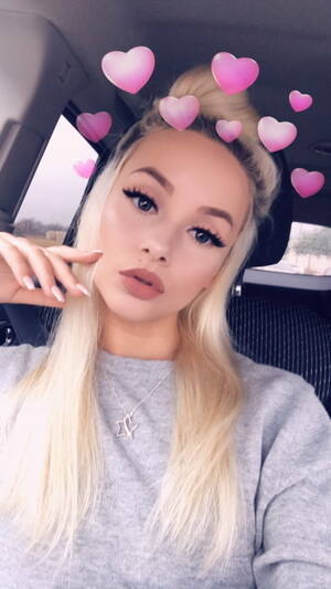 chloe amateur - Exposed Blonde Chloe Spreads her Pussy (34 pictures) - Shooshtime