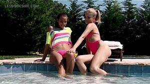 lesbian girls pool - lesbian pool' Search - XNXX.COM