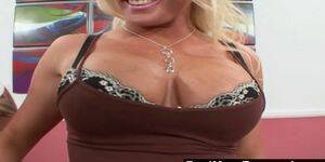 Amber Kentucky - RealMomExposed Amber Kentucky Its Finger - Tnaflix.com